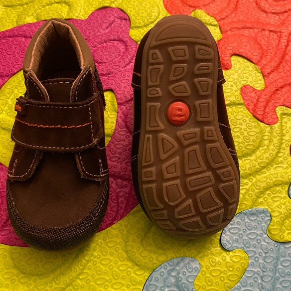 Baby shoes , brown , New without tags - Picture 2 of 4